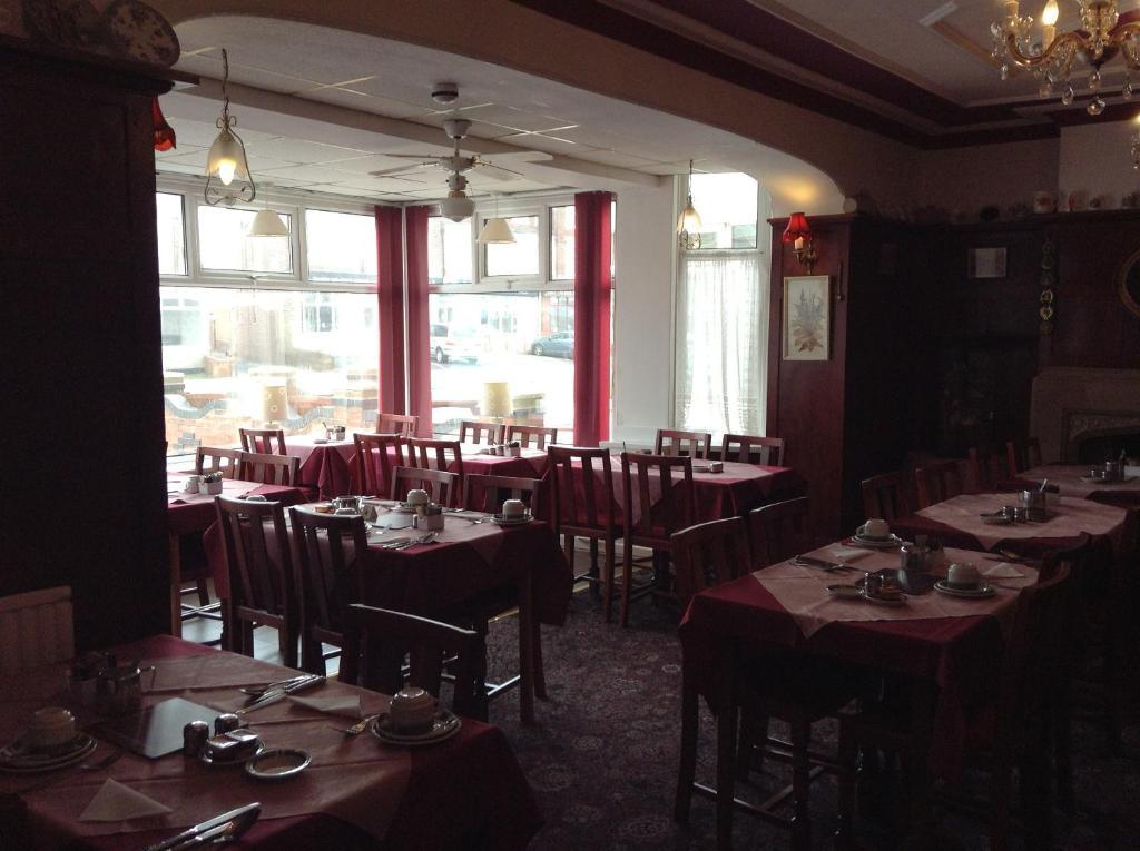 Delton Hotel Blackpool Bagian luar foto